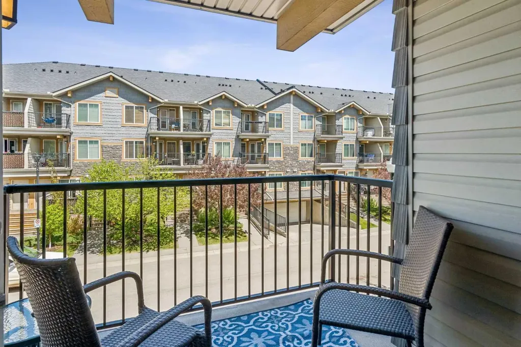 229 Mckenzie Towne Lane SE Calgary AB T2Z 0C3
