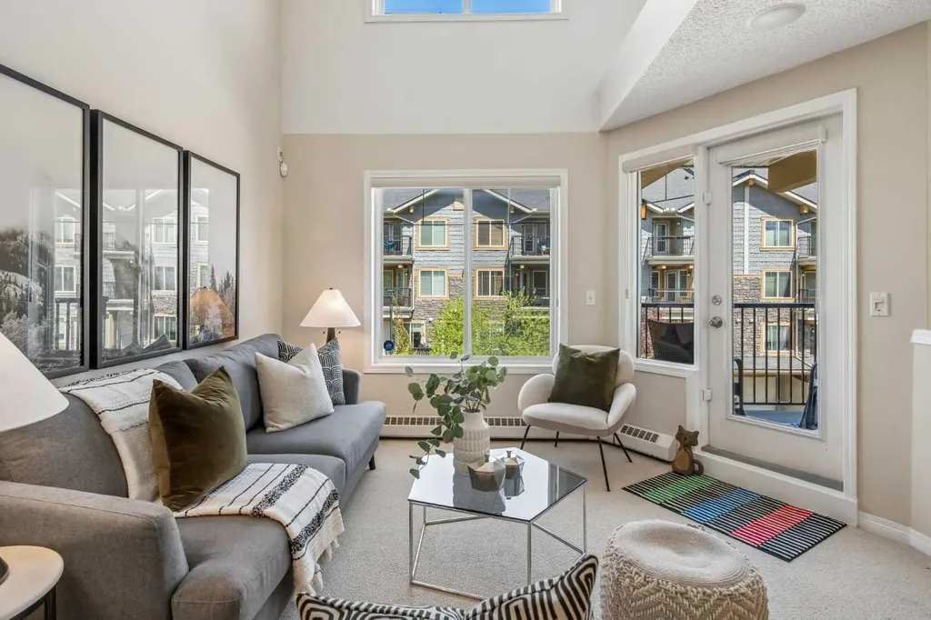 229 Mckenzie Towne Lane SE Calgary AB T2Z 0C3