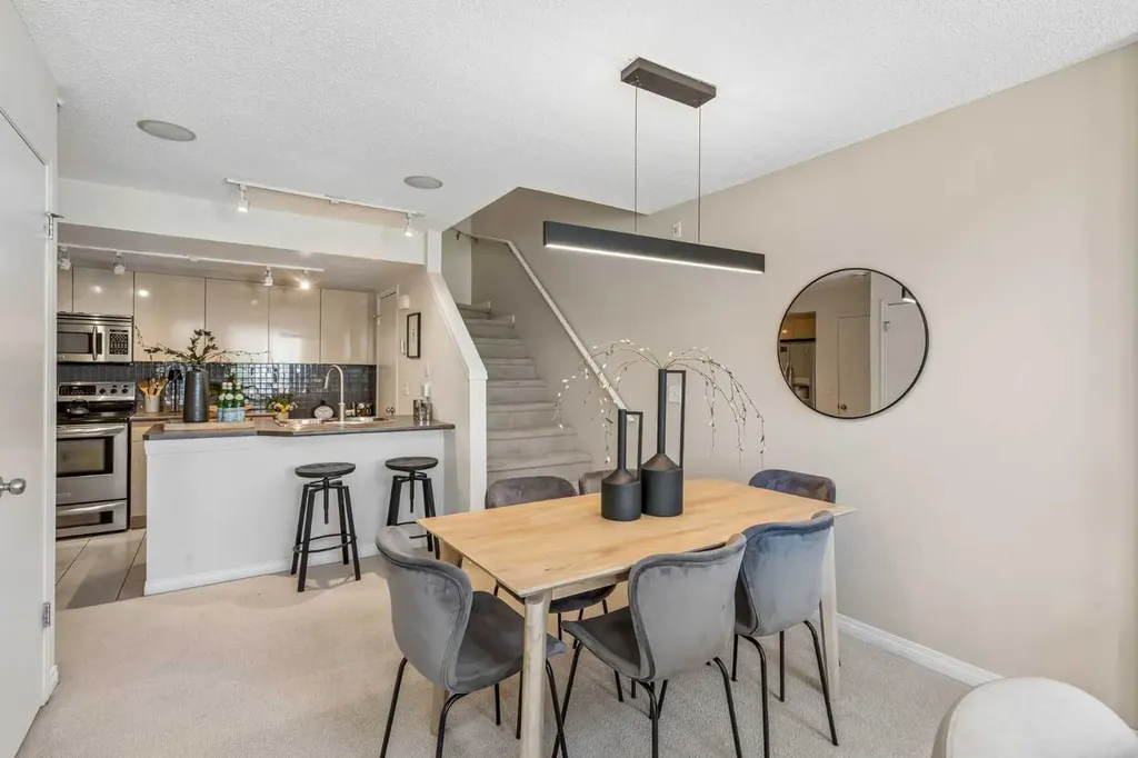 229 Mckenzie Towne Lane SE Calgary AB T2Z 0C3