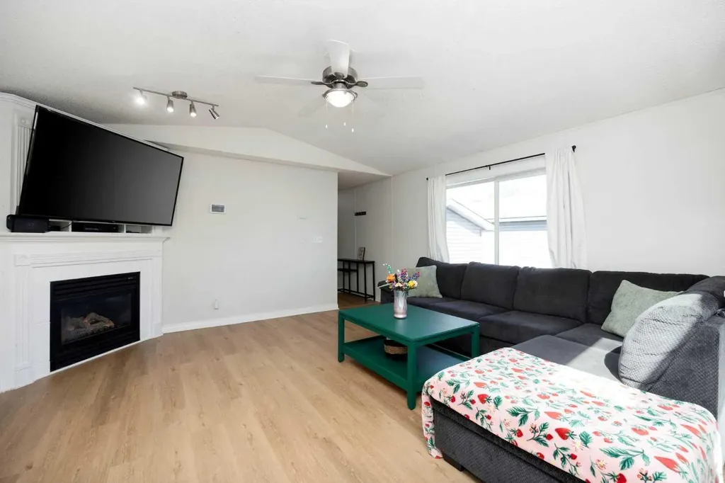 117 Mckinlay Crescent Fort Mcmurray AB T9K 2M6