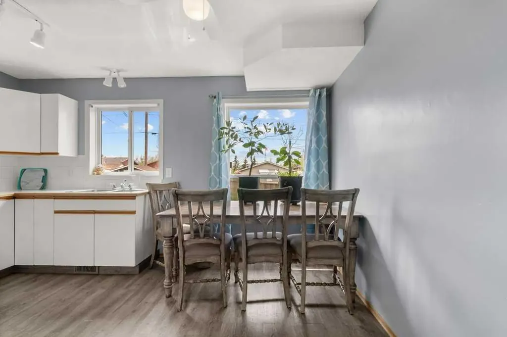 1816 26 Avenue Delburne AB T0M 0V0