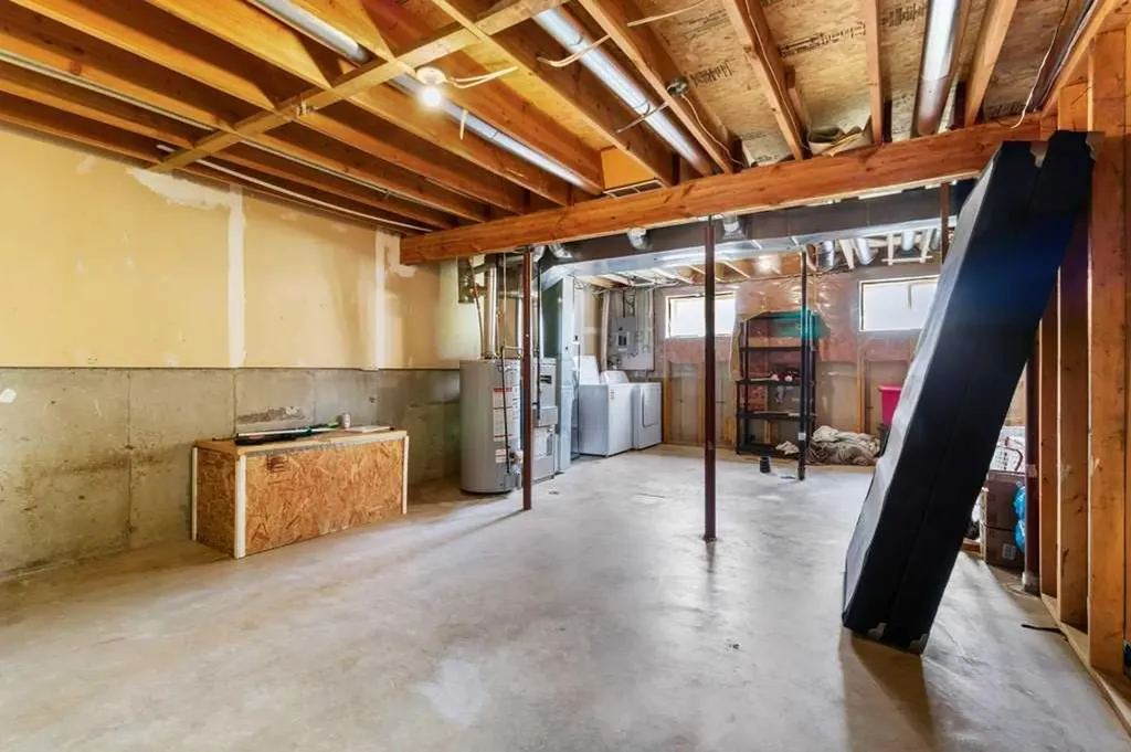 1816 26 Avenue Delburne AB T0M 0V0