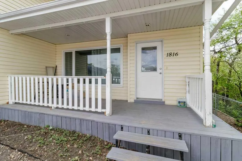 1816 26 Avenue Delburne AB T0M 0V0