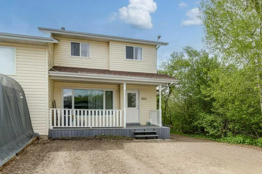 1816 26 Avenue Delburne AB T0M 0V0