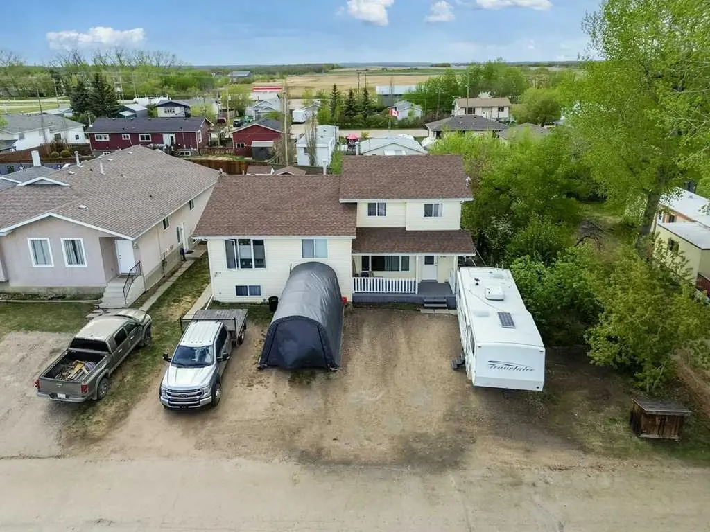 1816 26 Avenue Delburne AB T0M 0V0