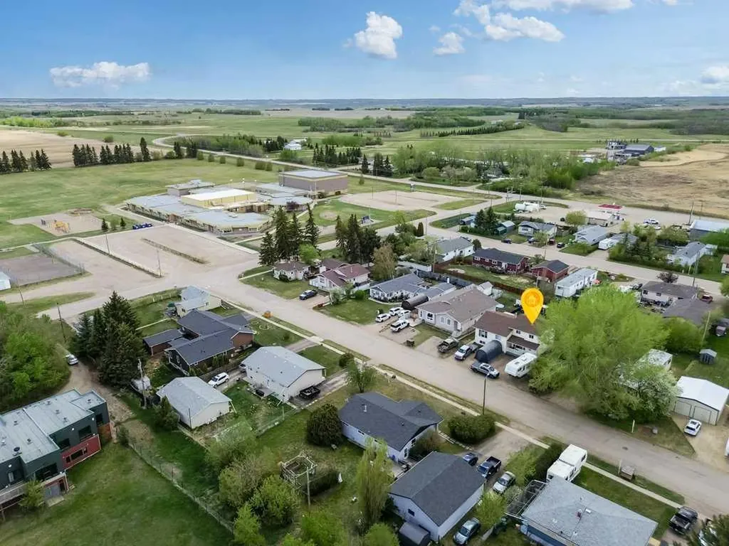 1816 26 Avenue Delburne AB T0M 0V0