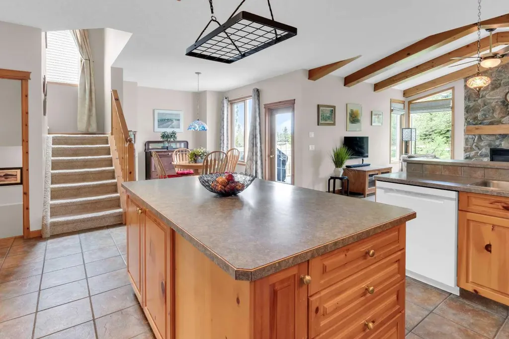 124 Gleneagles Terrace Cochrane AB T4C 1W6