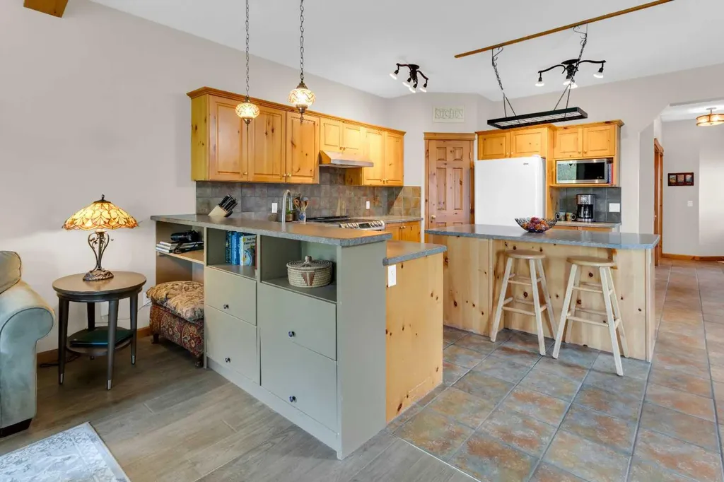 124 Gleneagles Terrace Cochrane AB T4C 1W6