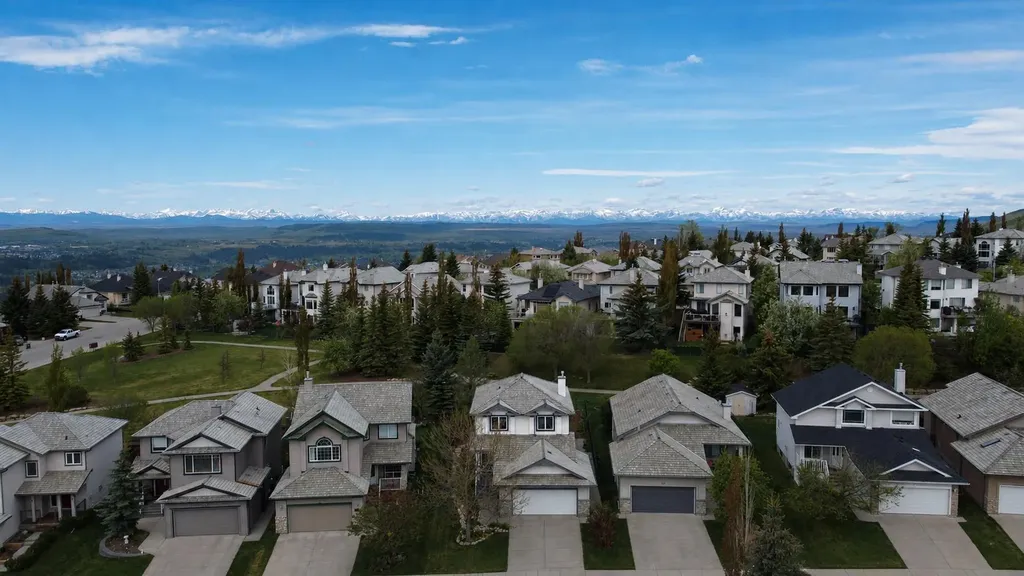 124 Gleneagles Terrace Cochrane AB T4C 1W6