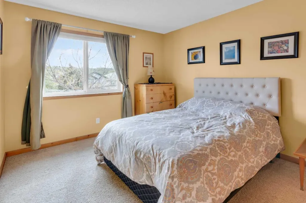 124 Gleneagles Terrace Cochrane AB T4C 1W6
