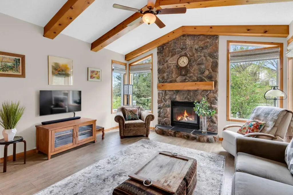124 Gleneagles Terrace Cochrane AB T4C 1W6