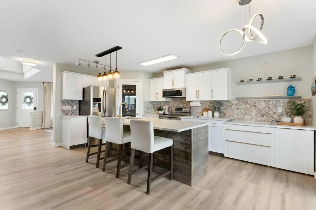 164 Royal Oak Heights NW Calgary AB T3G 5V3