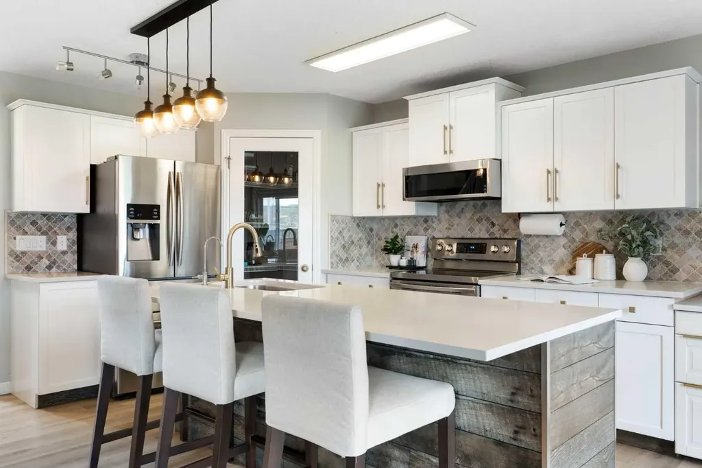 164 Royal Oak Heights NW Calgary AB T3G 5V3