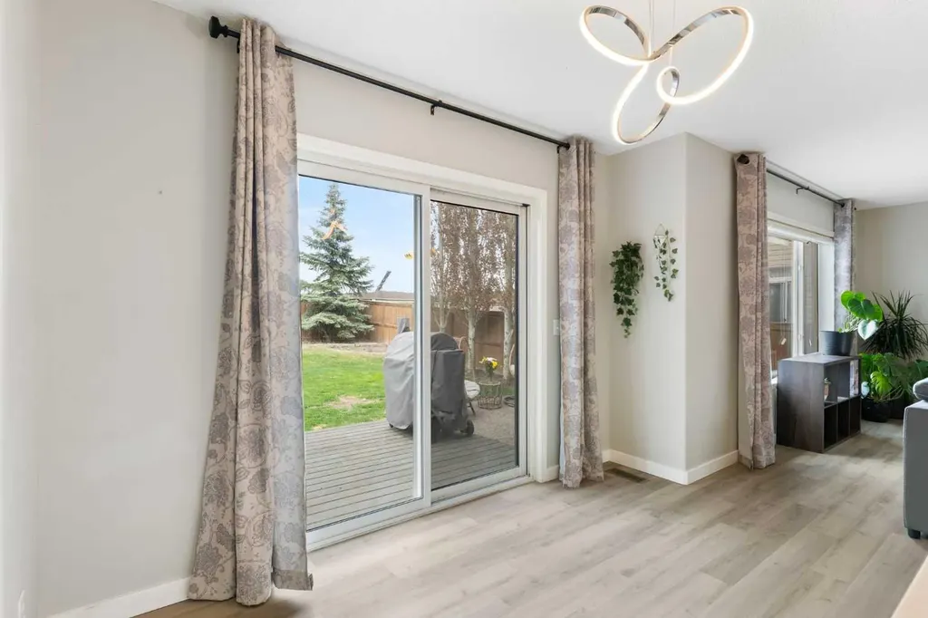 164 Royal Oak Heights NW Calgary AB T3G 5V3