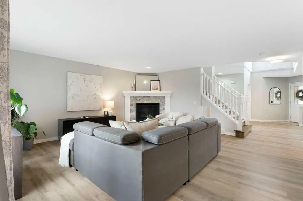 164 Royal Oak Heights NW Calgary AB T3G 5V3