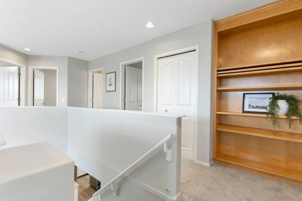 164 Royal Oak Heights NW Calgary AB T3G 5V3