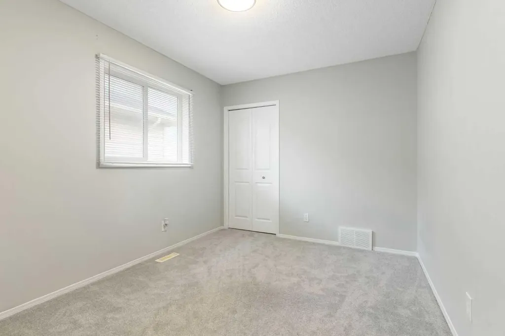 164 Royal Oak Heights NW Calgary AB T3G 5V3
