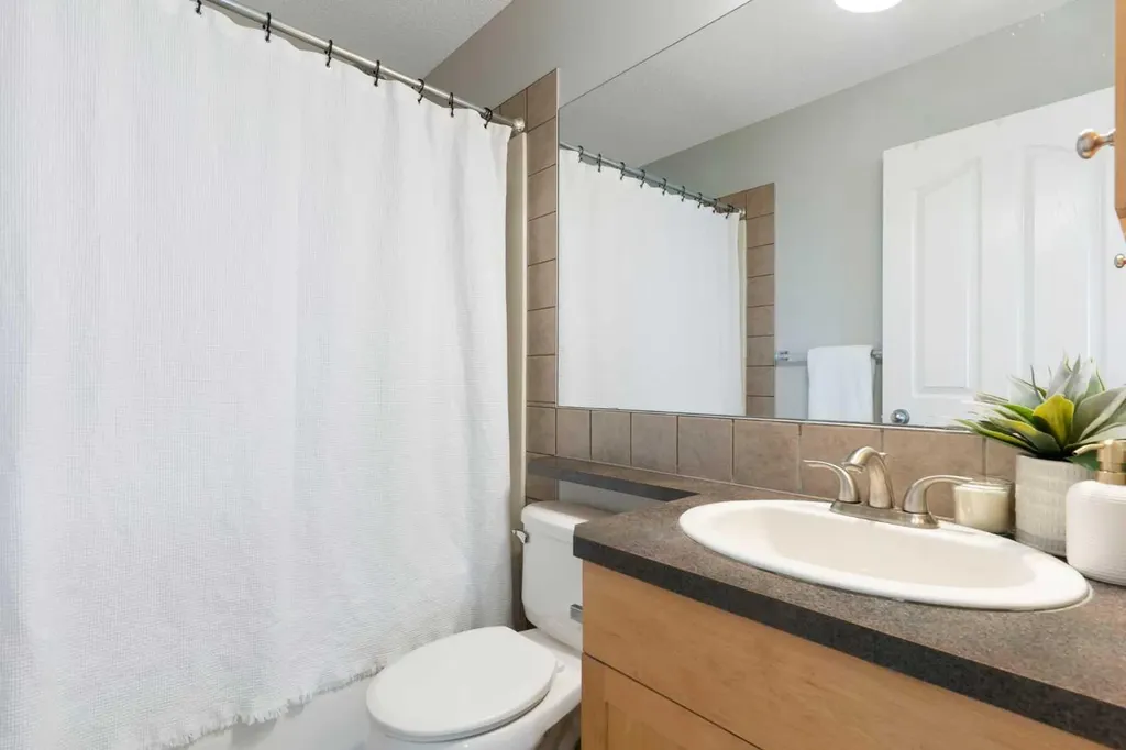 164 Royal Oak Heights NW Calgary AB T3G 5V3