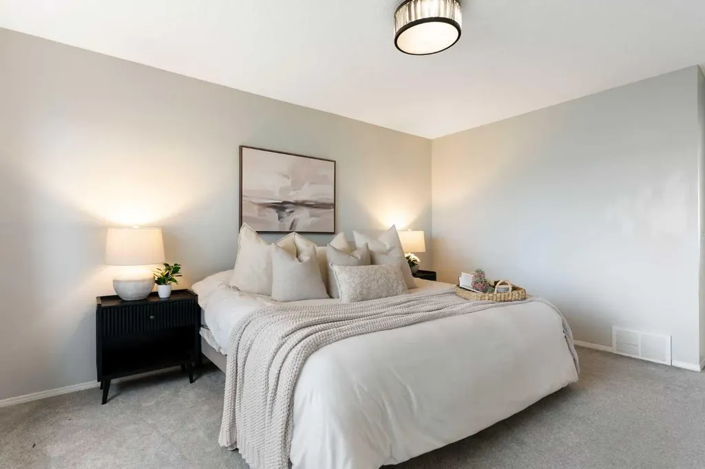 164 Royal Oak Heights NW Calgary AB T3G 5V3