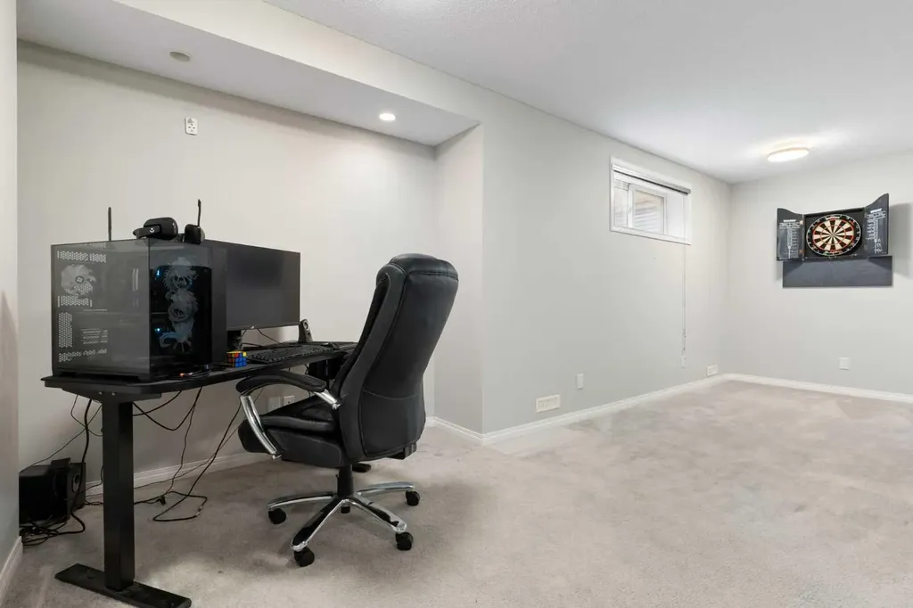 164 Royal Oak Heights NW Calgary AB T3G 5V3