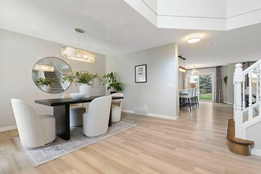 164 Royal Oak Heights NW Calgary AB T3G 5V3