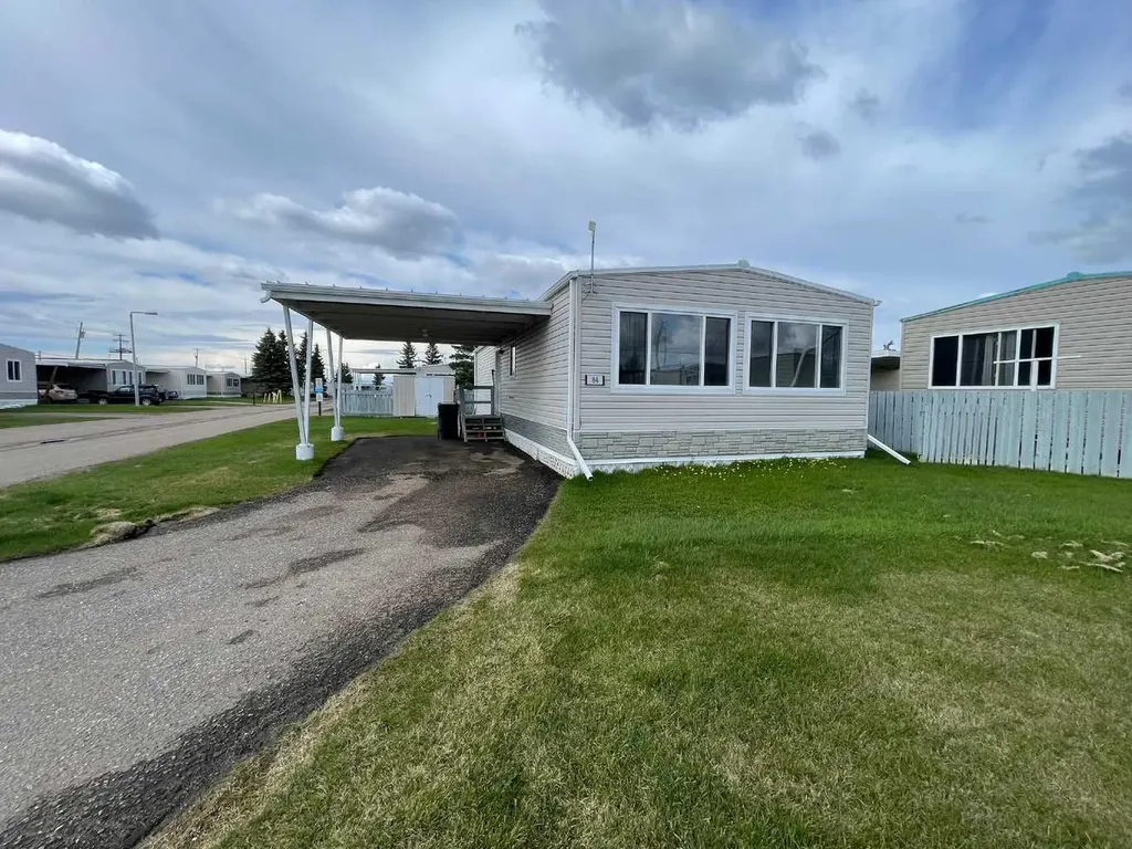 5308 57 Street Lloydminster AB T9V2A3
