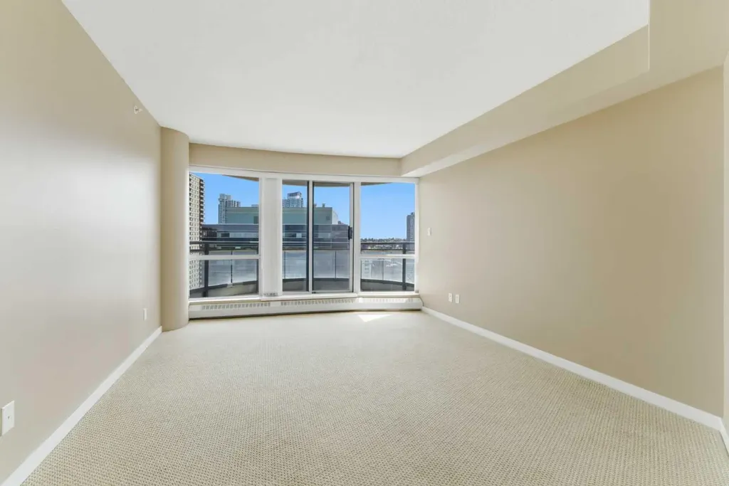 1078 6 Avenue SW Calgary AB T2P 5N6