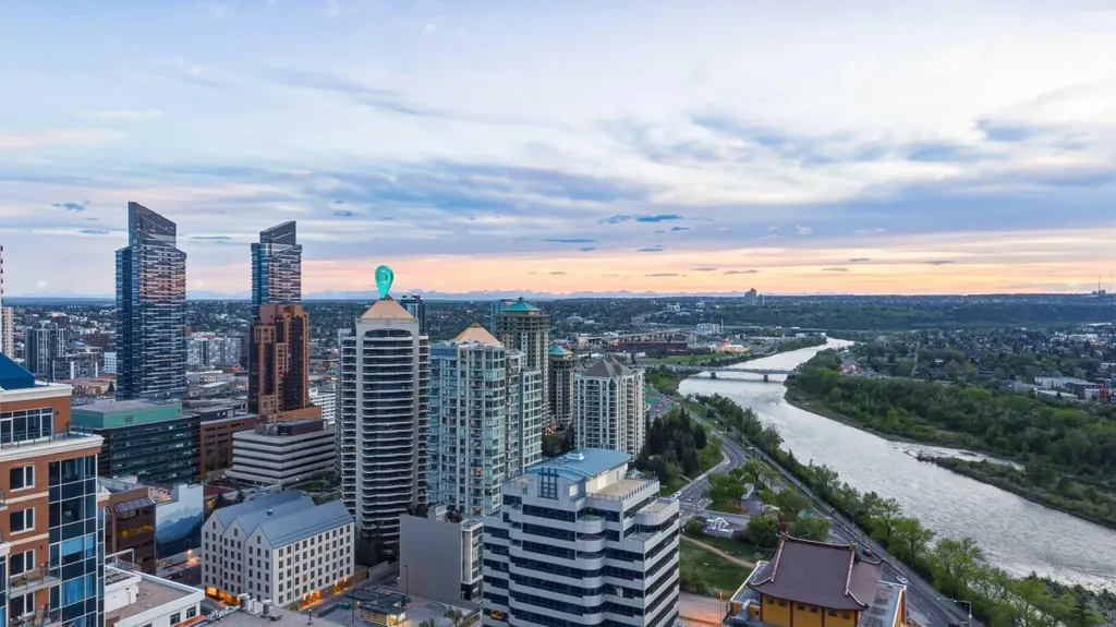 1078 6 Avenue SW Calgary AB T2P 5N6