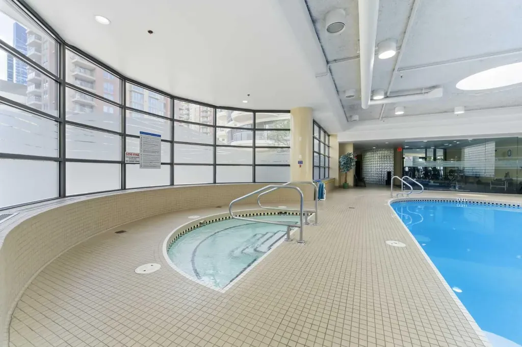 1078 6 Avenue SW Calgary AB T2P 5N6