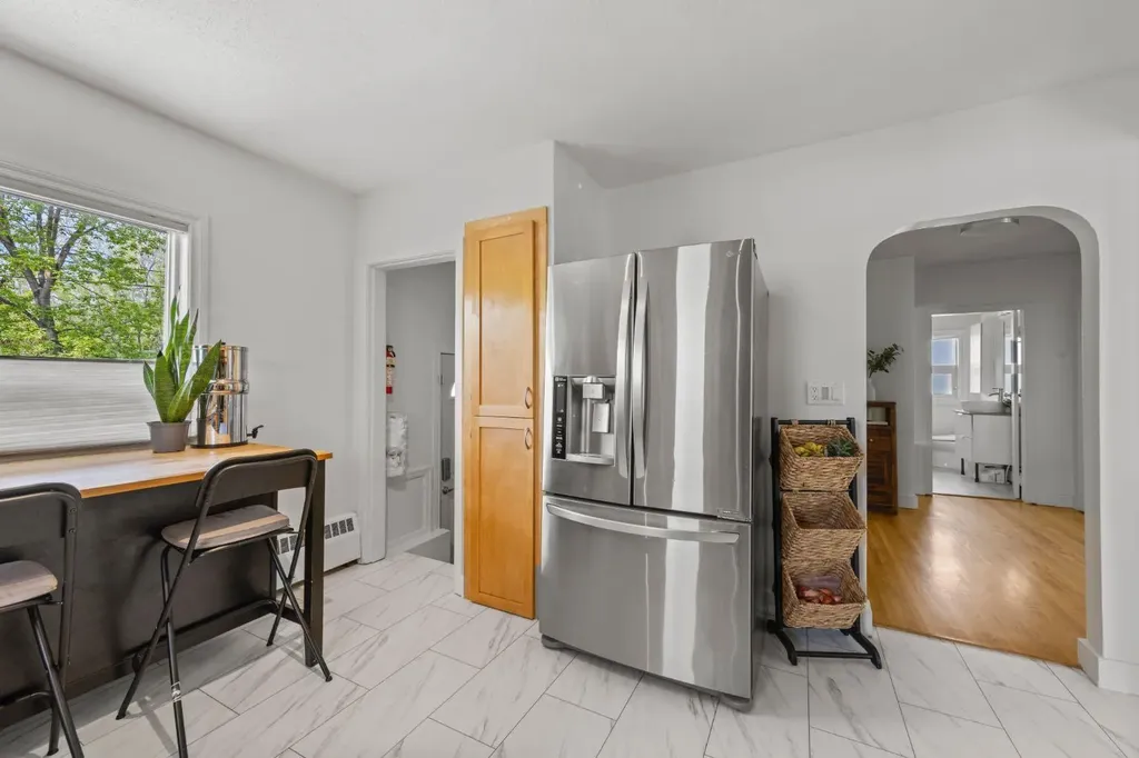 2615 17a Street SW Calgary AB T2T 4S7
