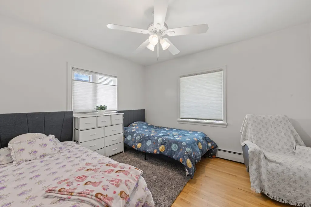 2615 17a Street SW Calgary AB T2T 4S7