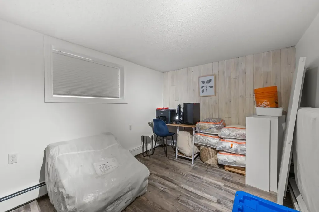 2615 17a Street SW Calgary AB T2T 4S7