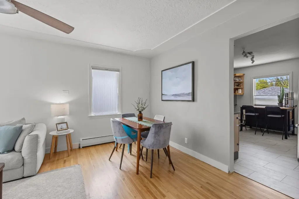 2615 17a Street SW Calgary AB T2T 4S7