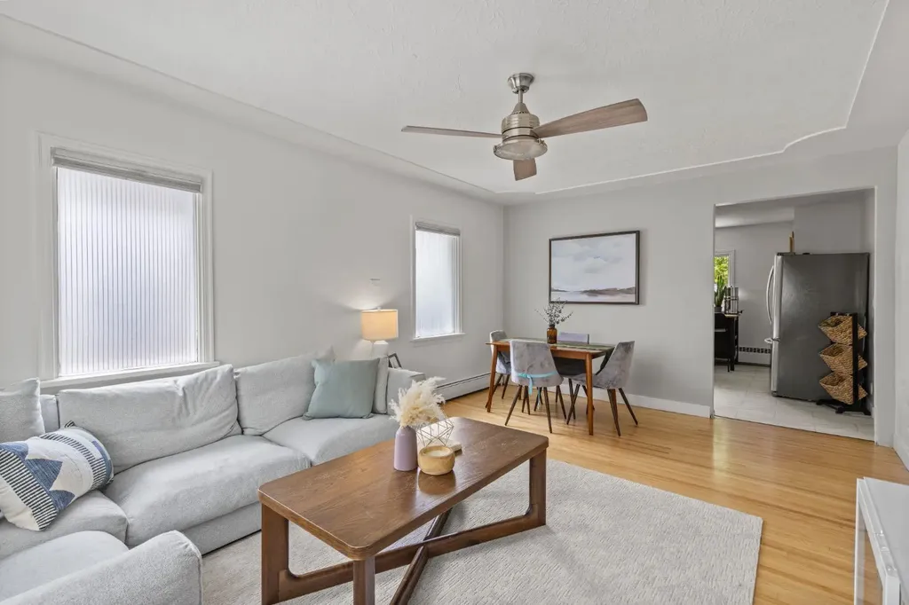 2615 17a Street SW Calgary AB T2T 4S7