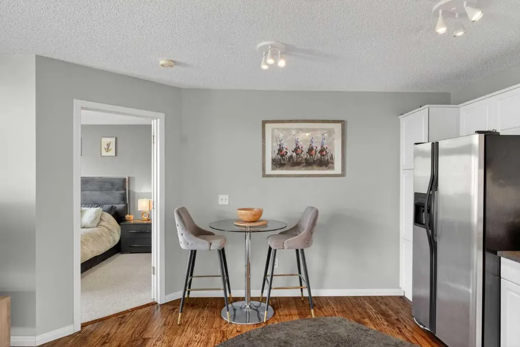 10 Sierra Morena Mews SW Calgary AB T3H 3K5