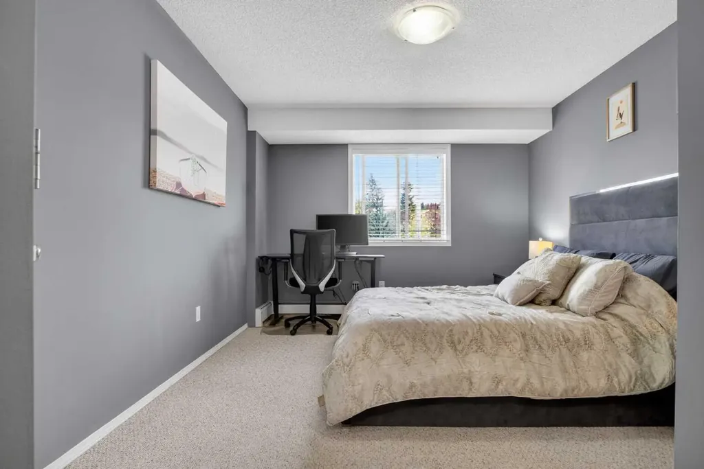 10 Sierra Morena Mews SW Calgary AB T3H 3K5