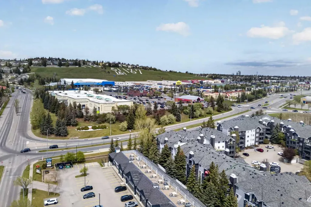 10 Sierra Morena Mews SW Calgary AB T3H 3K5