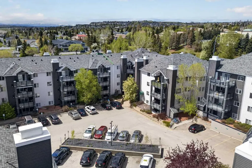 10 Sierra Morena Mews SW Calgary AB T3H 3K5