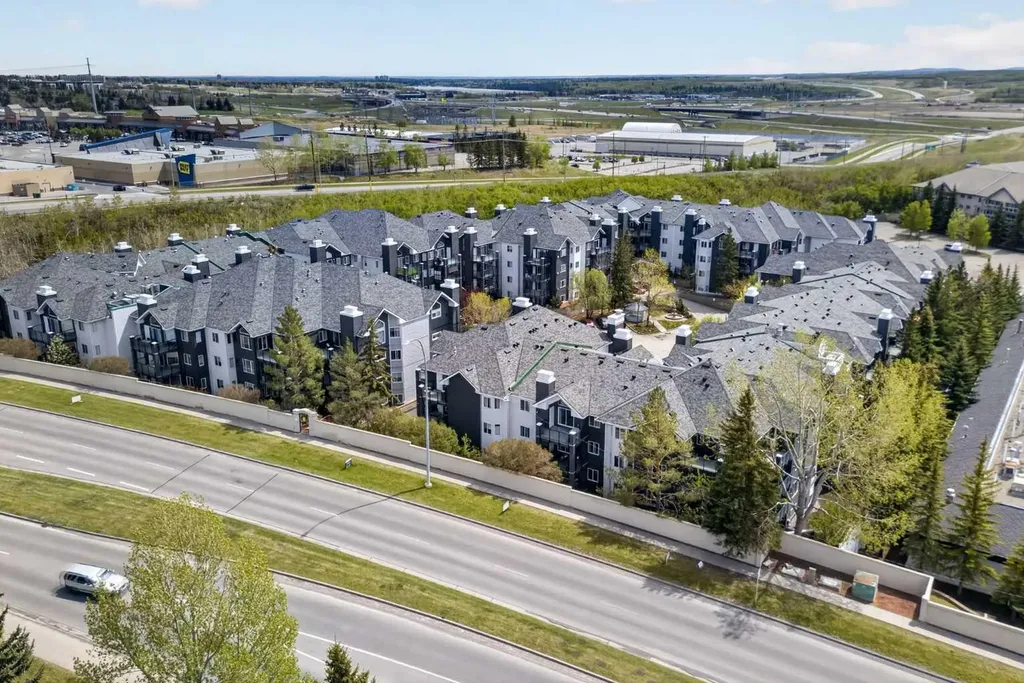 10 Sierra Morena Mews SW Calgary AB T3H 3K5