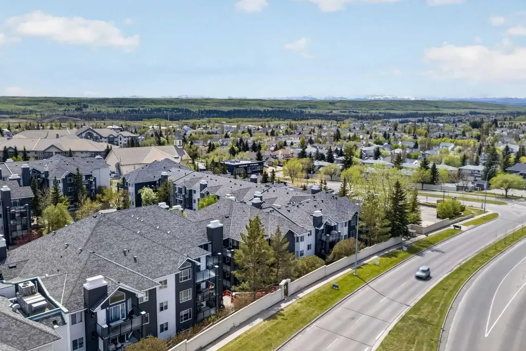 10 Sierra Morena Mews SW Calgary AB T3H 3K5