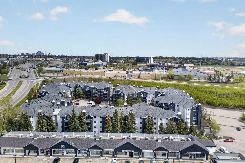10 Sierra Morena Mews SW Calgary AB T3H 3K5