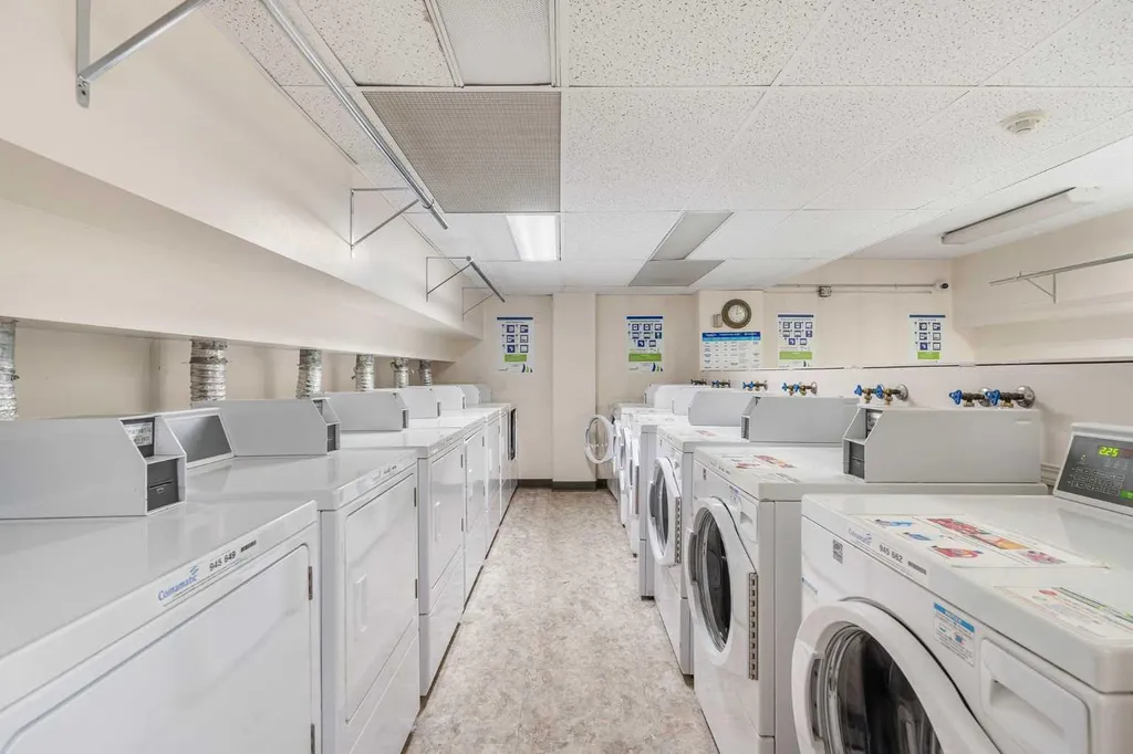 5204 Dalton Drive NW Calgary AB T3A 3H1