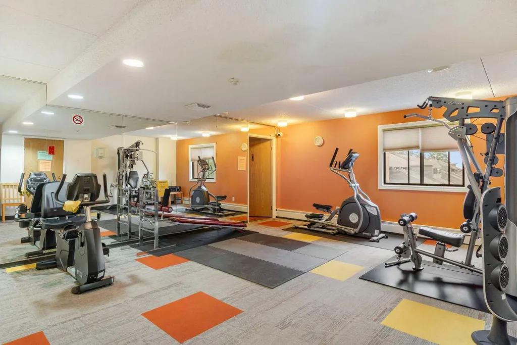 5204 Dalton Drive NW Calgary AB T3A 3H1