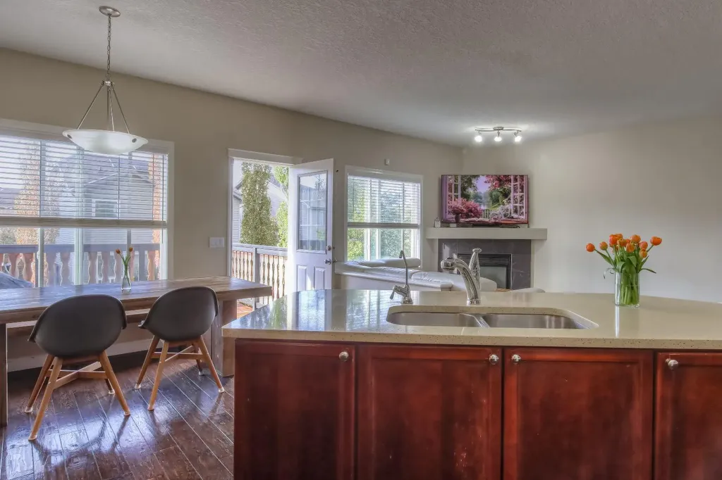 77 Weston Court SW Calgary AB T3H 5E7