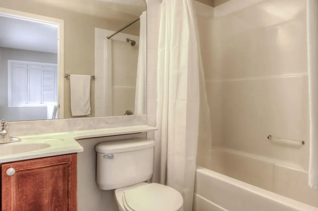 77 Weston Court SW Calgary AB T3H 5E7