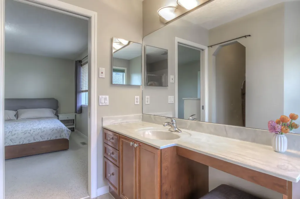 77 Weston Court SW Calgary AB T3H 5E7