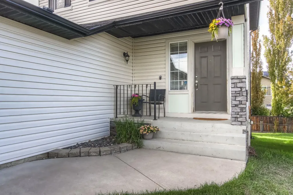 77 Weston Court SW Calgary AB T3H 5E7