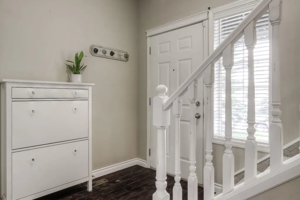 77 Weston Court SW Calgary AB T3H 5E7