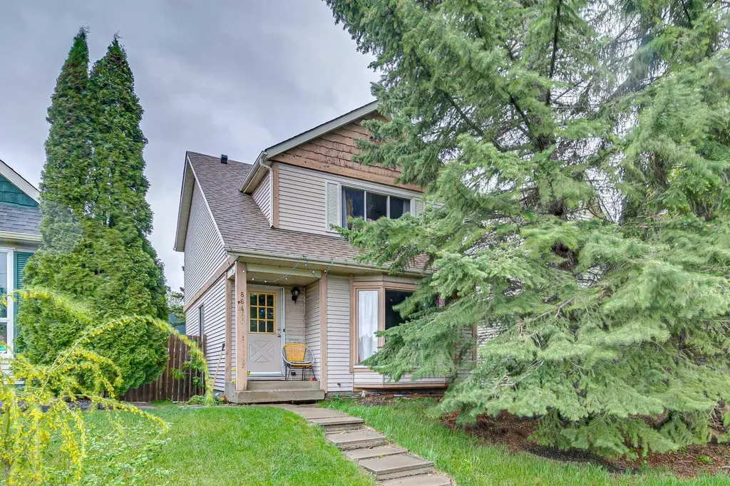 864 Queensland Drive SE Calgary AB T2J 6E6