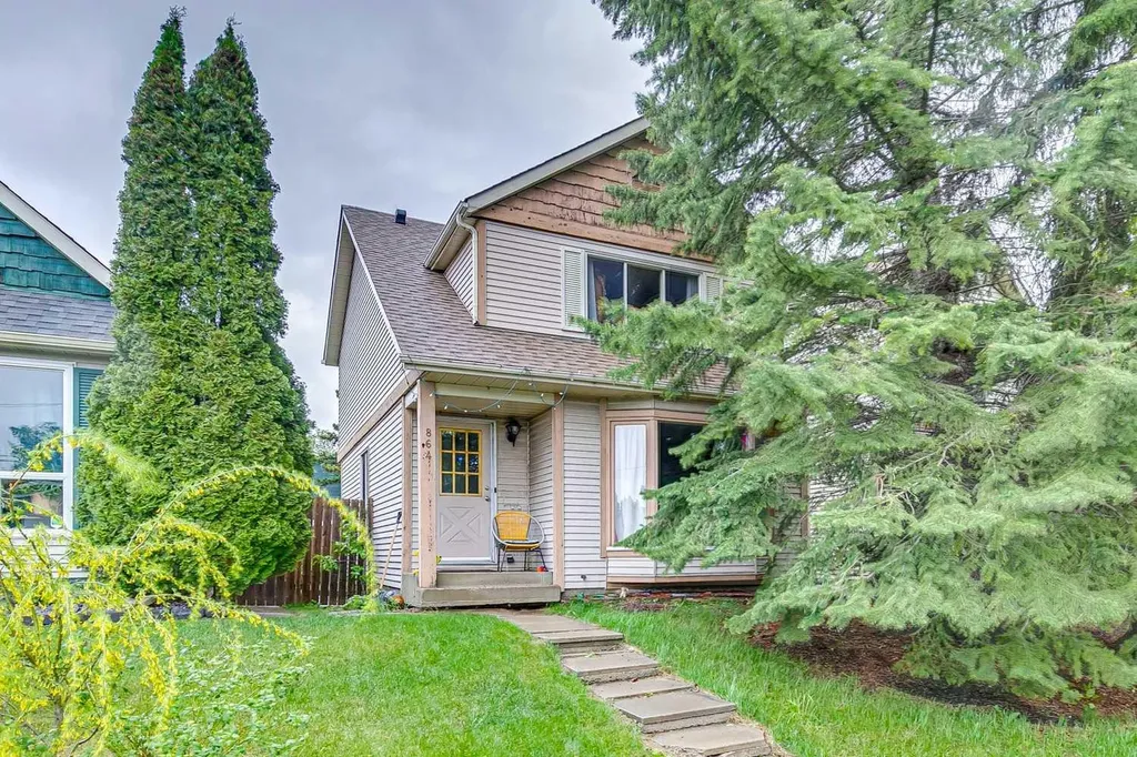 864 Queensland Drive SE Calgary AB T2J 6E6